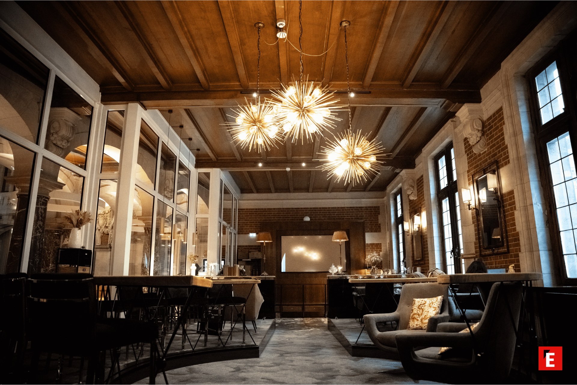 Espace de coworking Now coworking avec bureaux privatifs et zones partagées